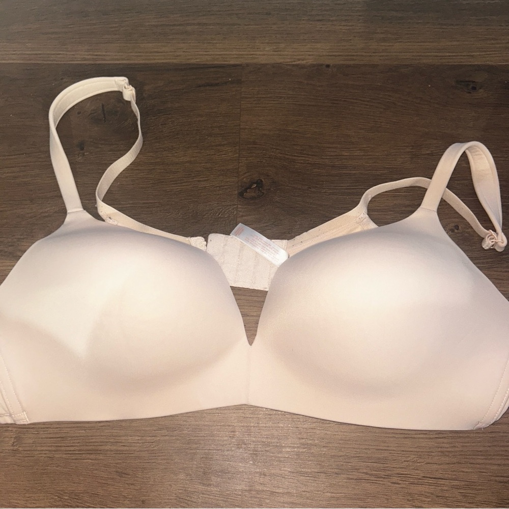 Cacique Elegant Cream Bra